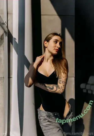 danaqis / dtotheq nude photo #0009