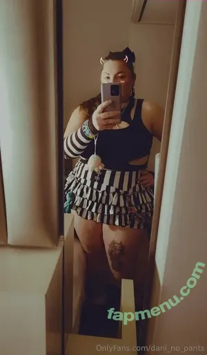 dani_no_pants / daninopants nude photo #0013