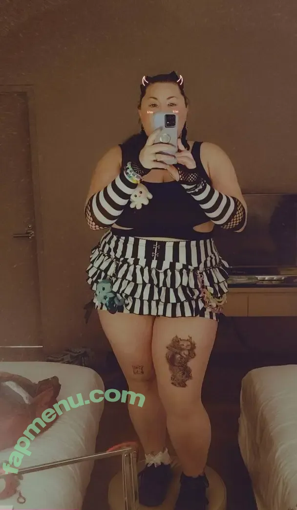 dani_no_pants nude photo #0012 (daninopants)