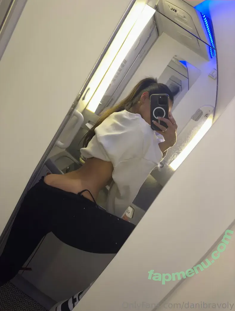 danibravoly nude photo #0011 (danibravoly)