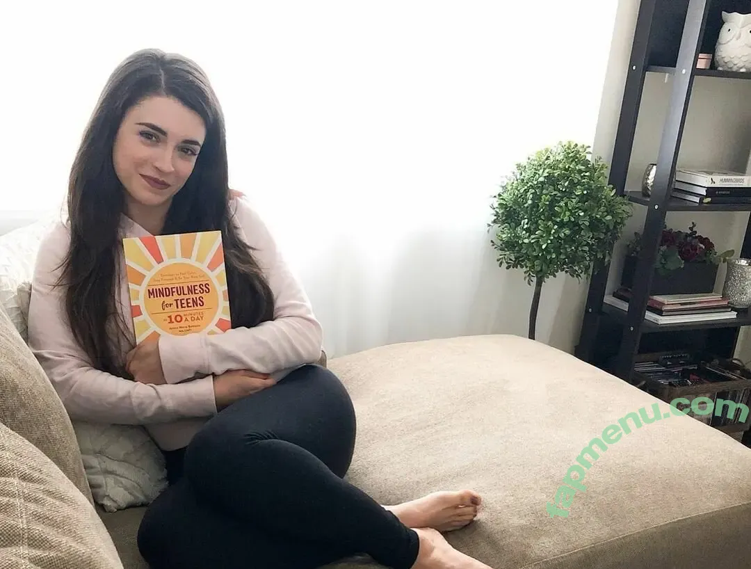Daniela Bobadilla nude photo #0004 (Daniela Bobadilla)