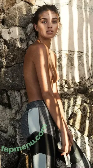  nude photo #0005