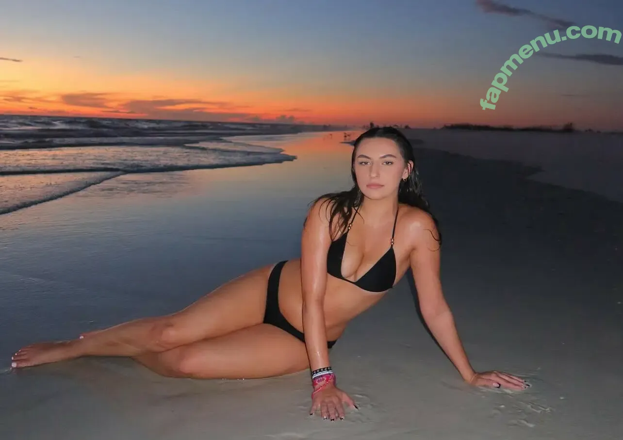 Danielle Ascari nude photo #0009 (danielle_ascari)