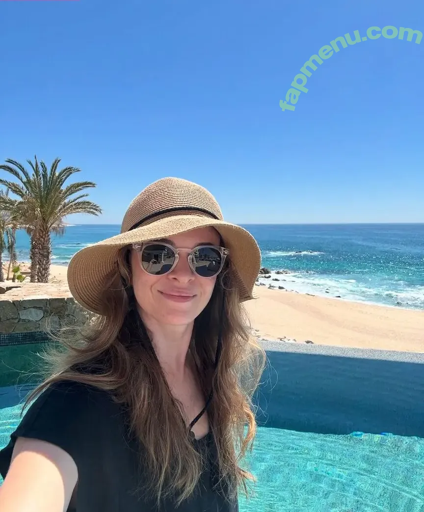 Danielle Panabaker nude photo #0100 (dpanabaker)