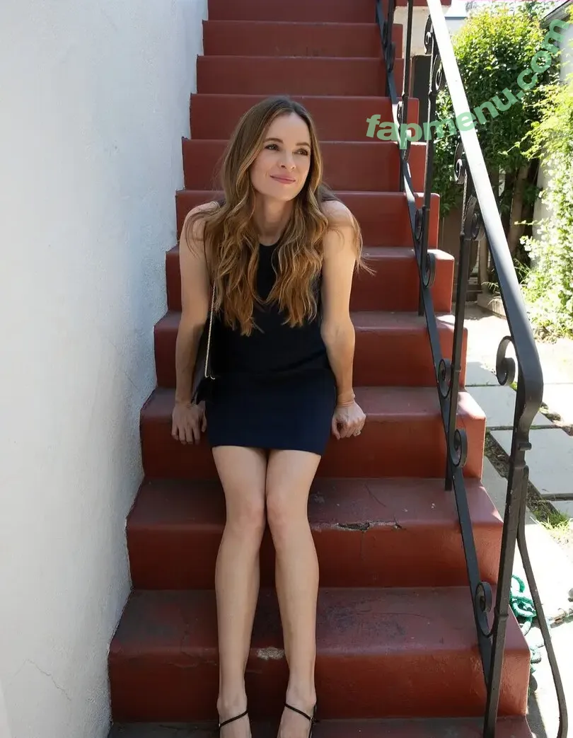 Danielle Panabaker nude photo #0143 (dpanabaker)