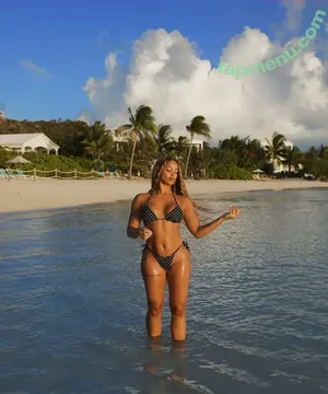 DaniLeigh / Danielle Leigh / iamdanileigh nude photo #0004