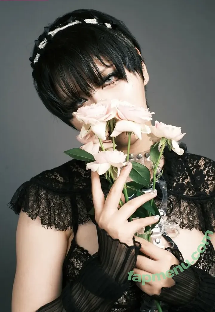 Dansousami nude photo #0025 (dansoasian)