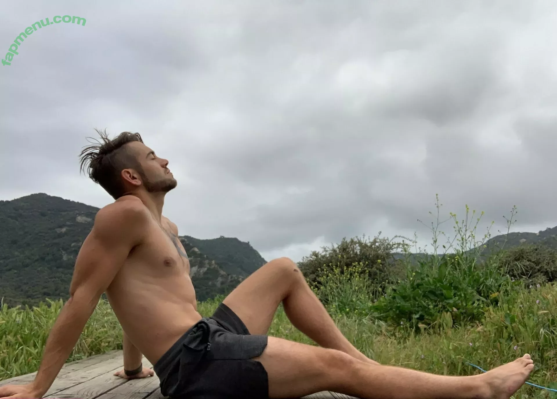 dante_colle nude photo #0072 (hippiegq_)
