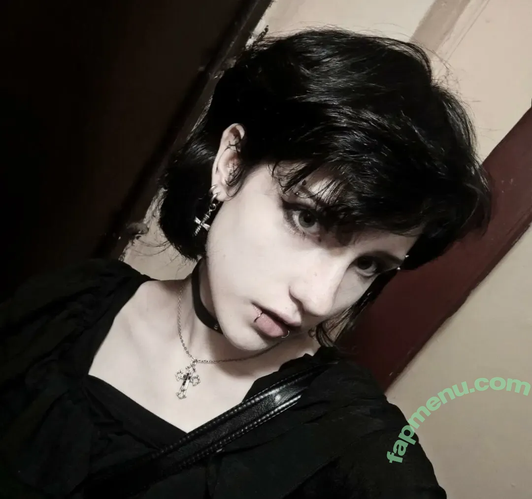 dark_vamp_ nude photo #0004 (dark_vamp_)