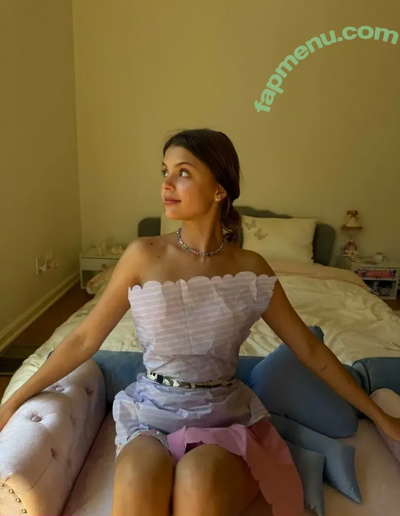 Dasha Komarova nude photo #0001 (Darya Komarova / Odarka Komarova / odarka_komarova / odarochka)