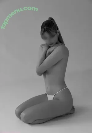 Datealicearden / admirealice nude photo #0005