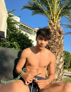  nude photo #0002