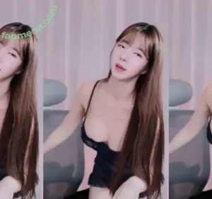 Dbzala / 새봄 nude photo #0049