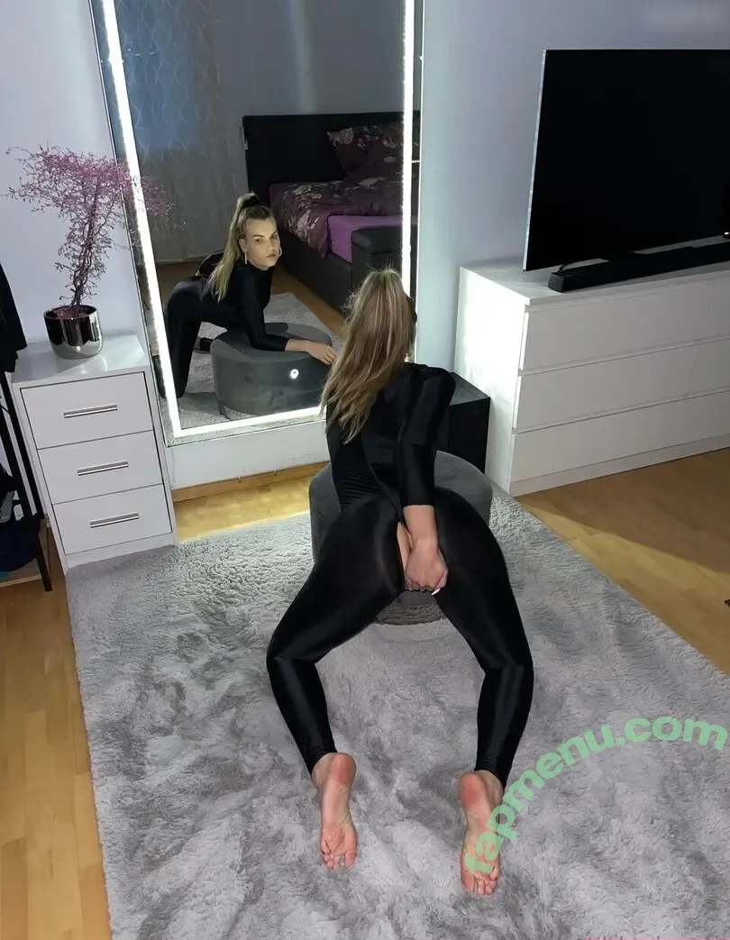Ddesireyy nude photo #0115 (Ddesireyy)