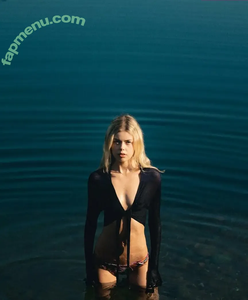 Dear.mathilda nude photo #0014 (Mathilda Toresdotter / mathildtantot)