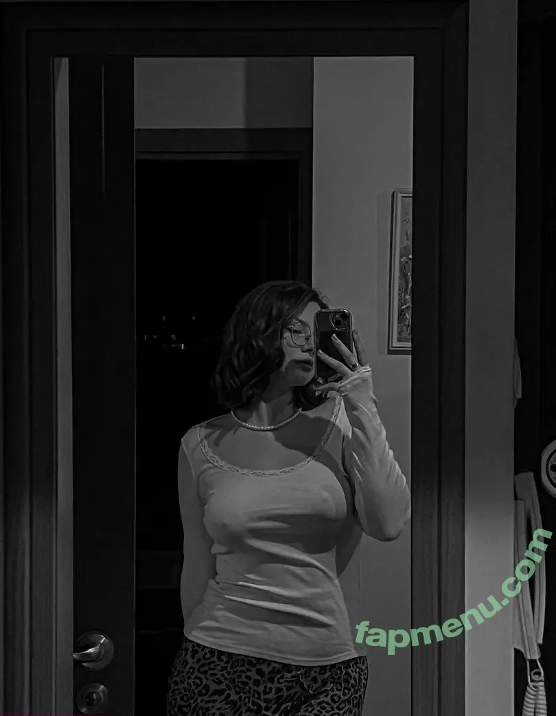 Deca_mo nude photo #0001 (Deca_mo)