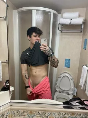 deek_aesthetic / derek.isthebae nude photo #0001