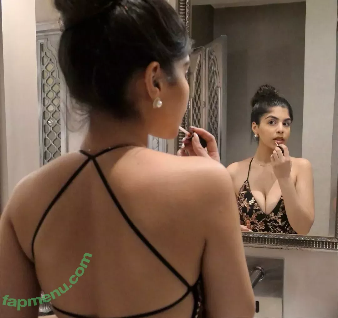 Deevaxo nude photo #0032 (nikocadoavocado)