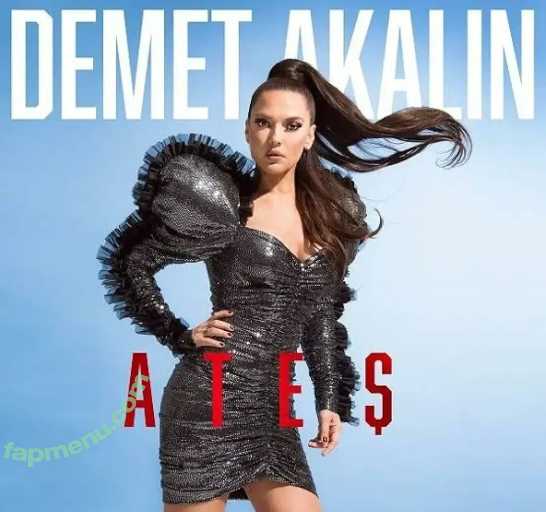 Demet Akalin nude photo #0001 (Demet Akalin)