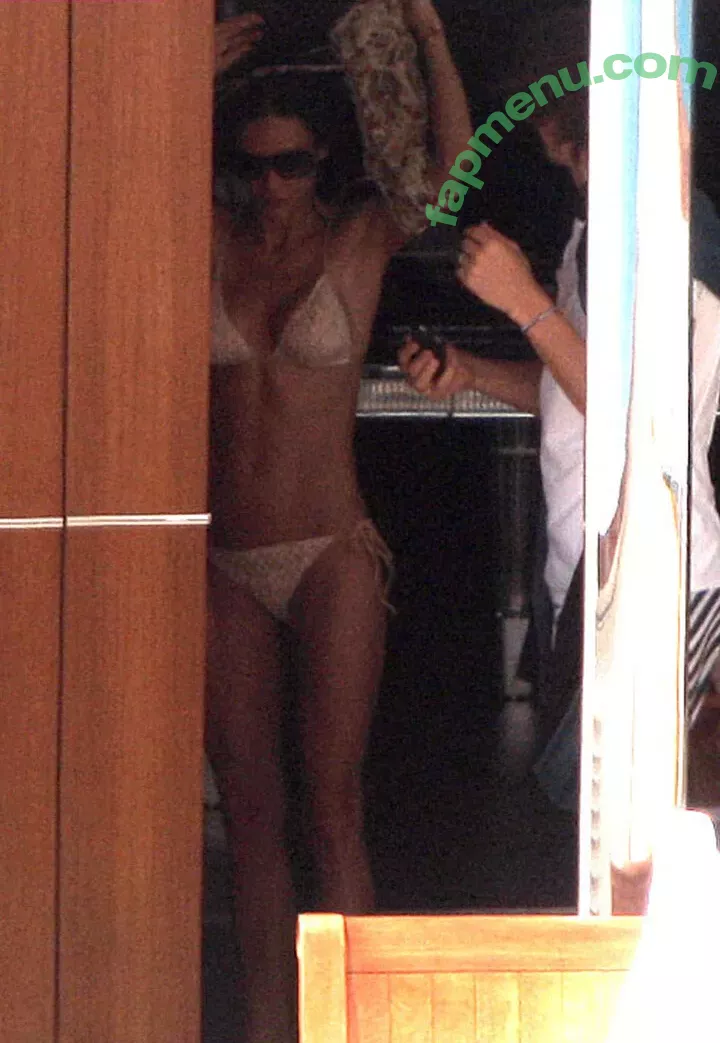 Demi Moore nude photo #0323 (demimoore / justdemi / kyliedemi)