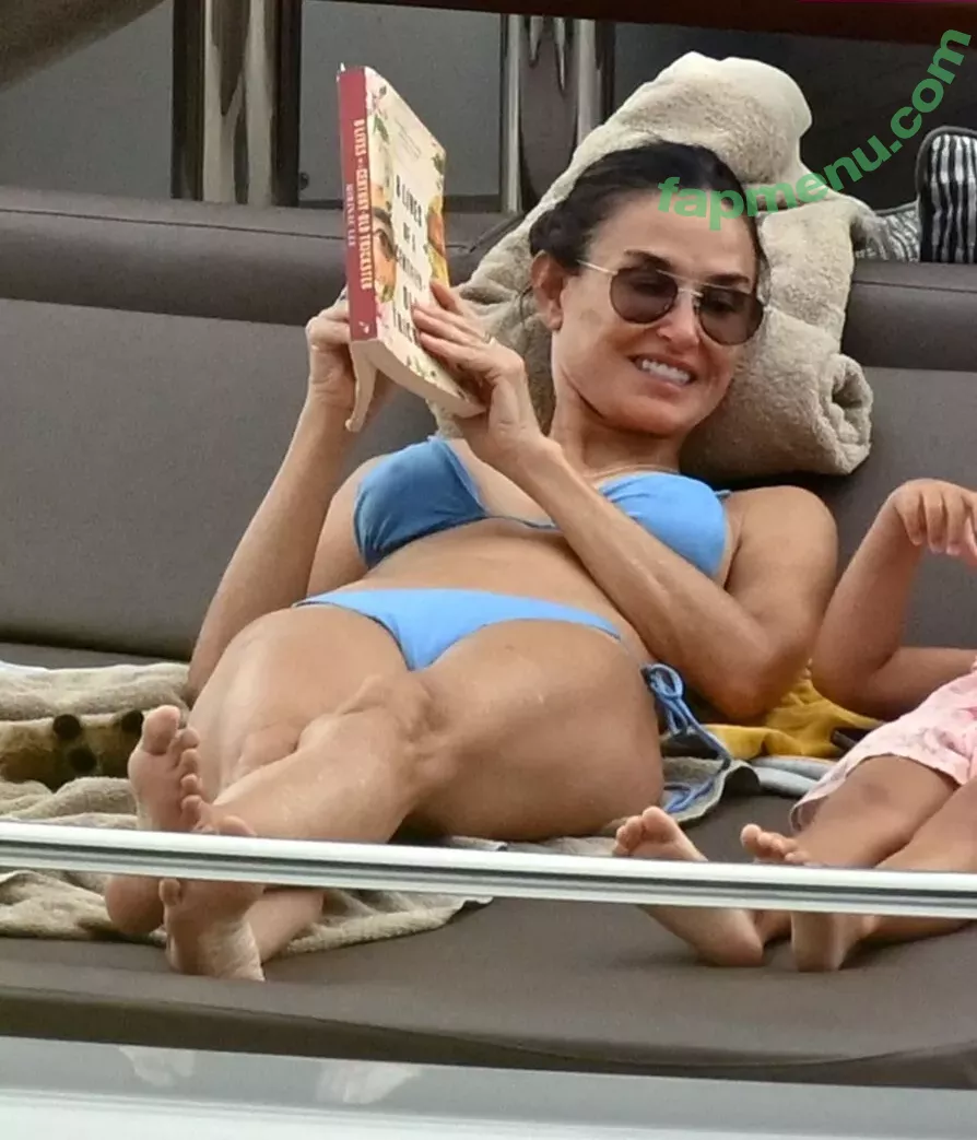 Demi Moore nude photo #0380 (demimoore / justdemi / kyliedemi)
