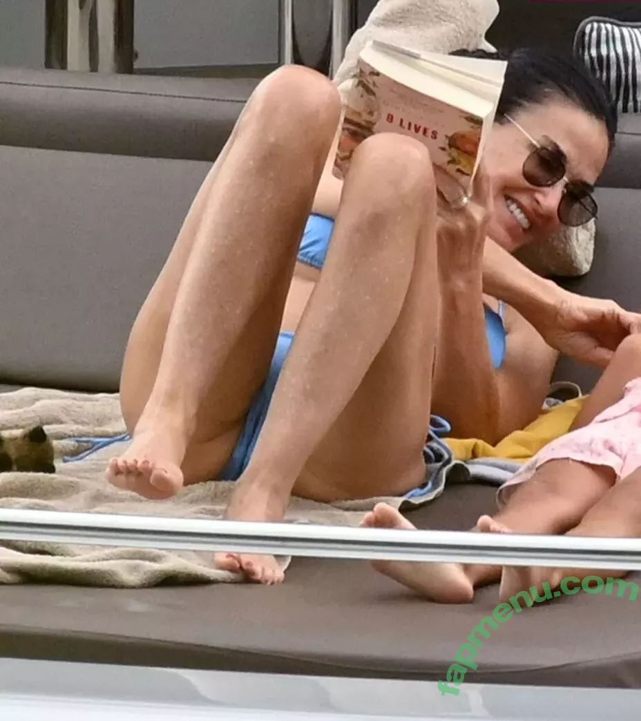 Demi Moore nude photo #0381 (demimoore / justdemi / kyliedemi)