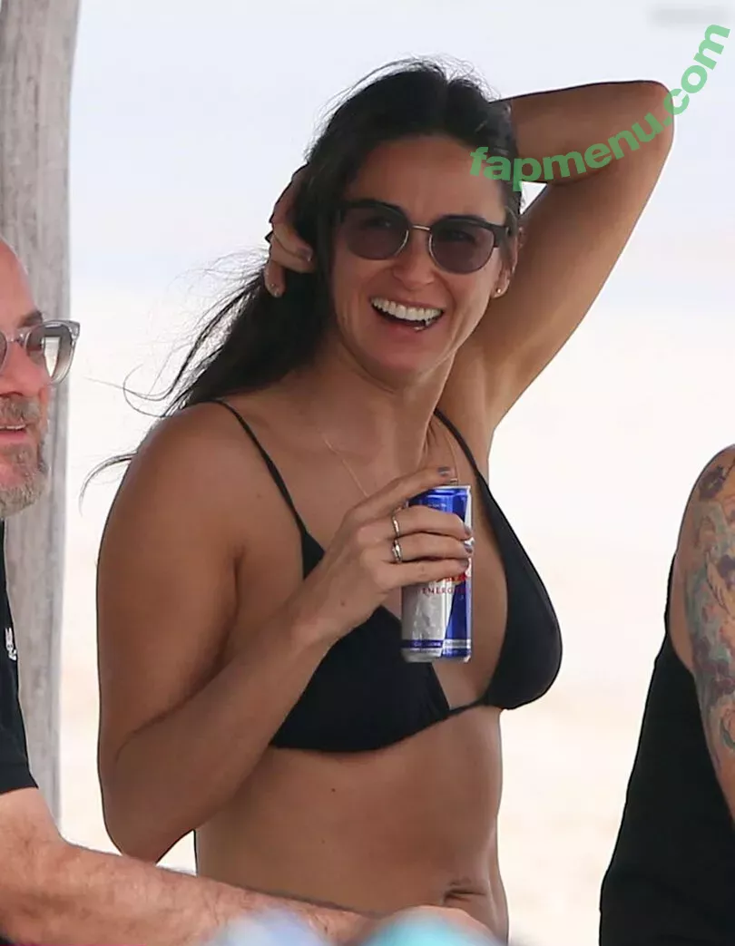 Demi Moore nude photo #0553 (demimoore / justdemi / kyliedemi)