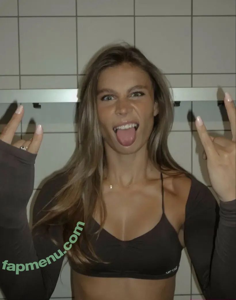 Demi Van Den Wildenberg nude photo #0153 (_demivdw)