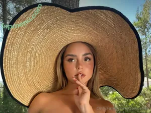  nude photo #0001