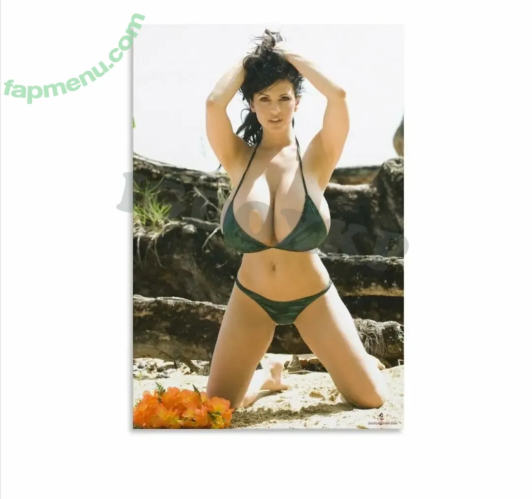 Denise Milani nude photo #1216 (denisemilani / denisemilaniofficial)