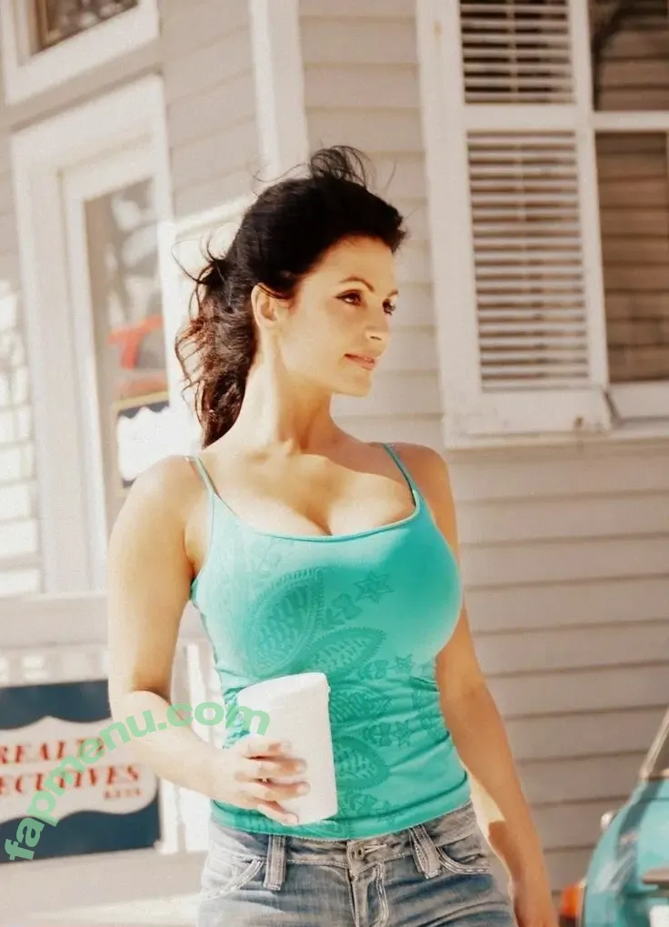 Denise Milani nude photo #1225 (denisemilani / denisemilaniofficial)