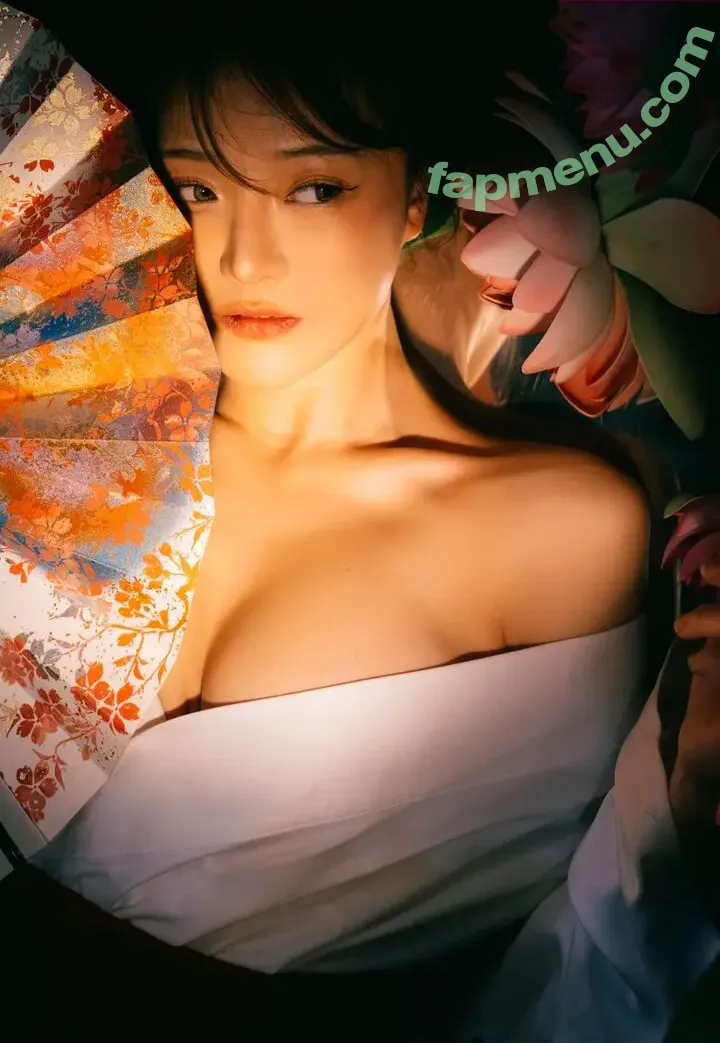 Denkakeke nude photo #0081 (DenKa / realanaandrews)