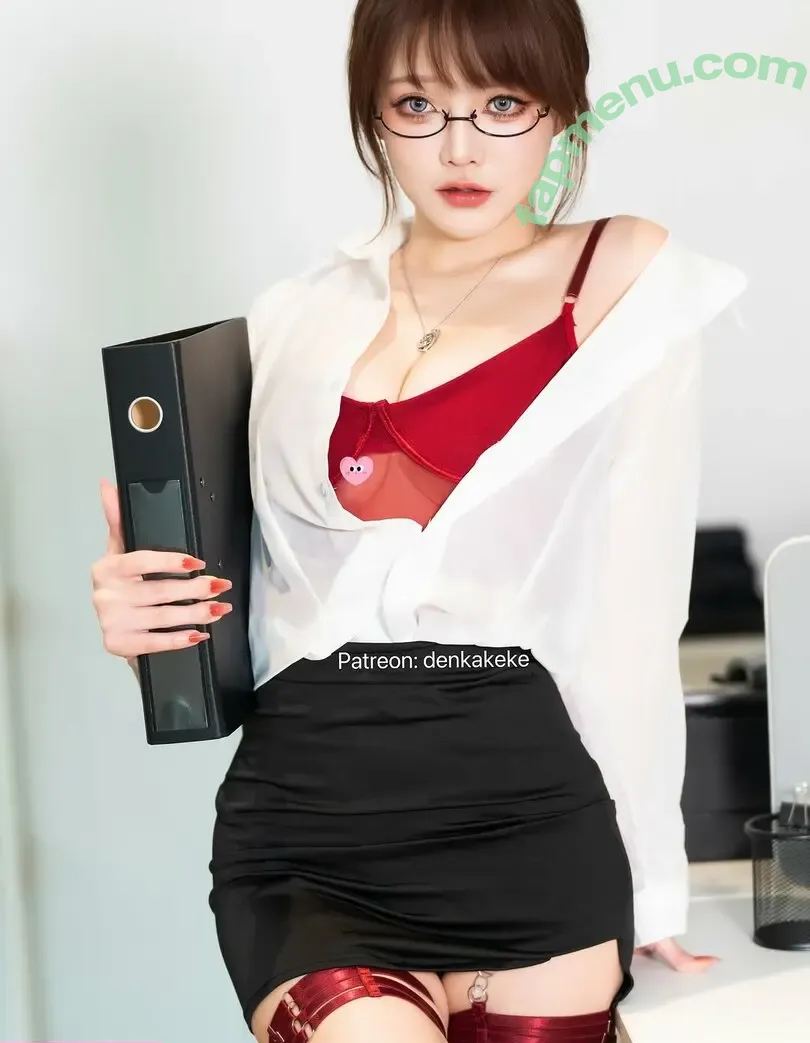Denkakeke nude photo #0150 (DenKa / realanaandrews)
