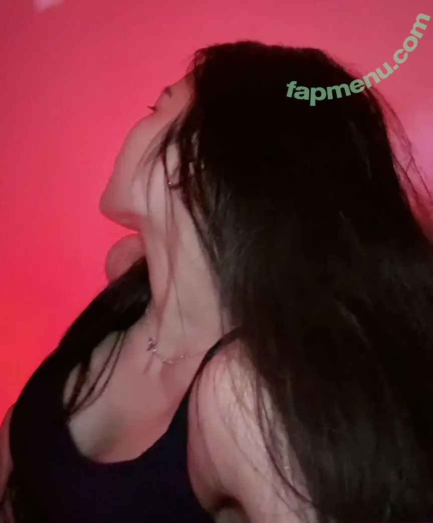 Deraanjela nude photo #0065 (Deraangela / Risafety)