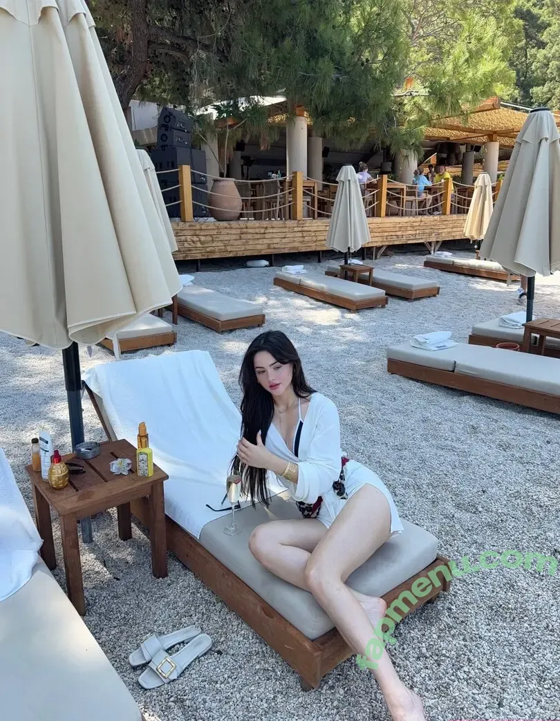 Derya Pinar Ak nude photo #0002 (Derya Pinar Ak)