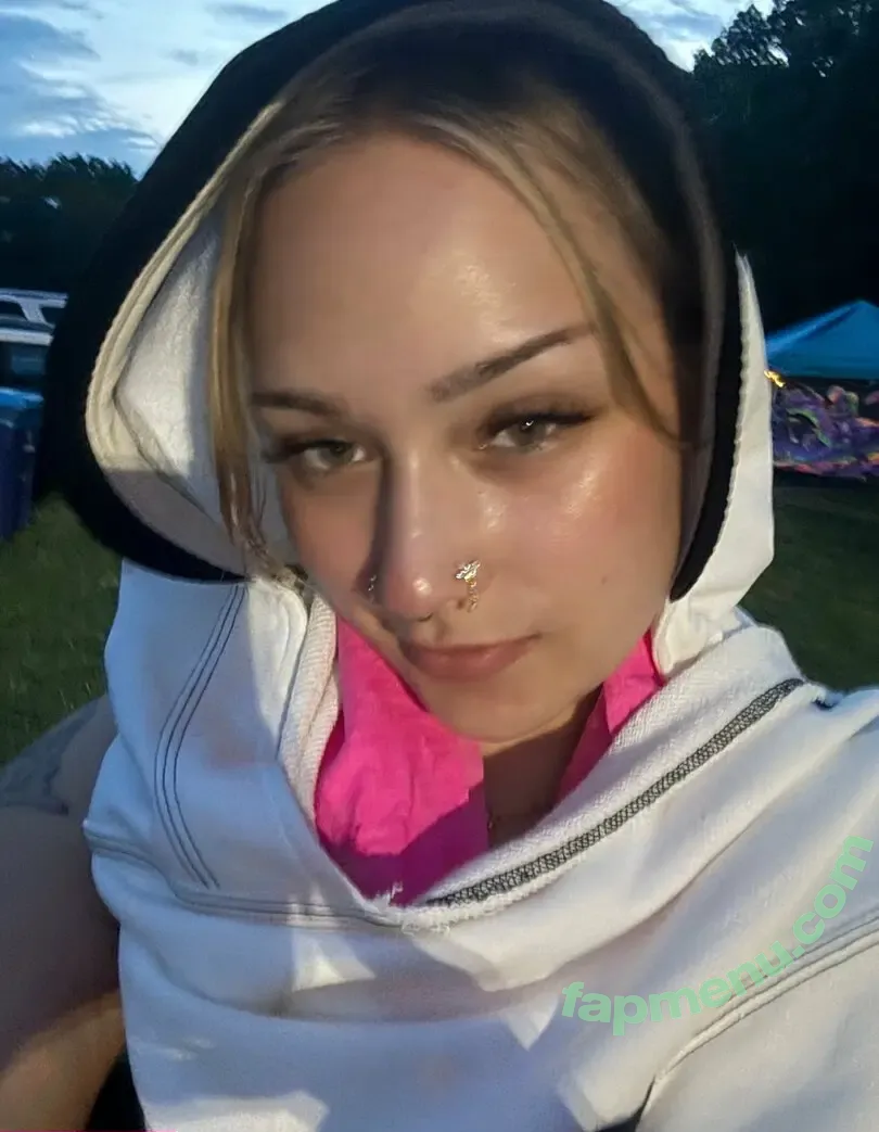 desi.flora nude photo #0075 (desi.f1ora)