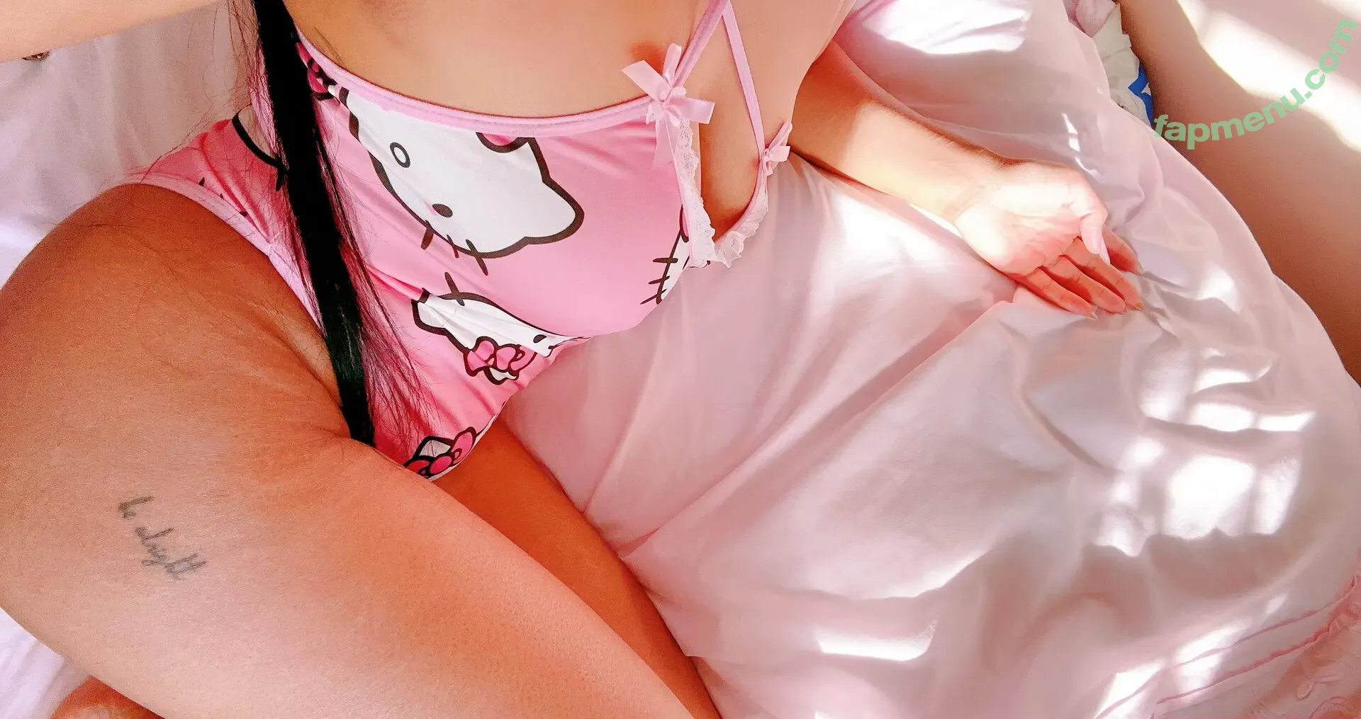 desibeloved nude photo #0003 (desibelikes)
