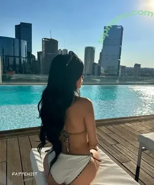  nude photo #0004