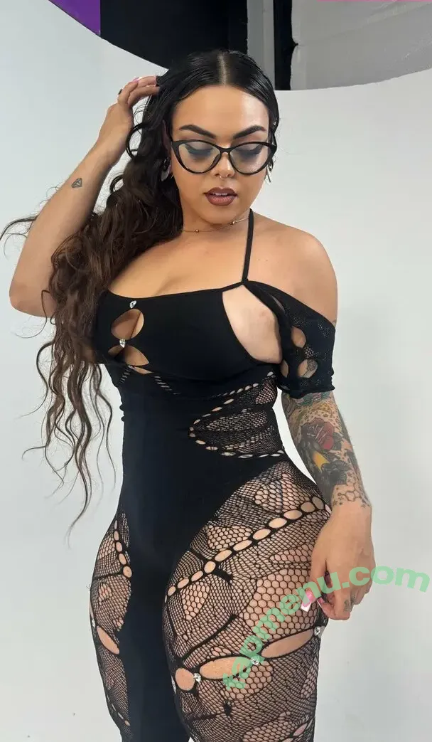 dessiedesiresxoxo nude photo #0012 (thedesireedesire)