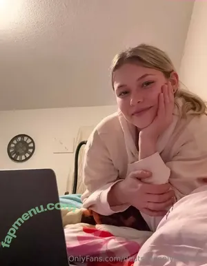  nude photo #0002