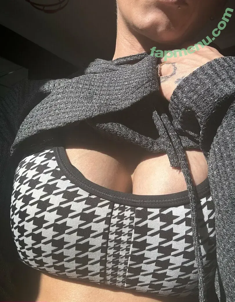 Devil In Demand nude photo #0012 (tasha87xx)
