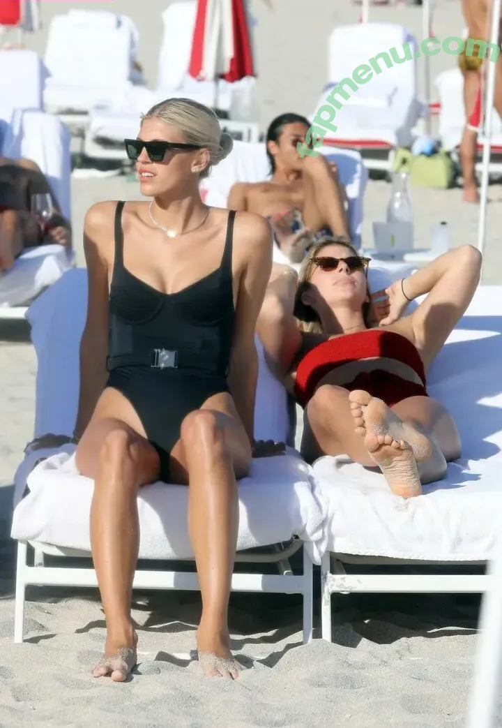 Devon Windsor nude photo #0015 (devwindsor)