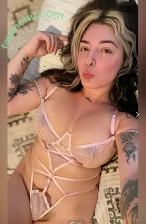 Dezzymeriei / Dezzy Monroe nude photo #0001