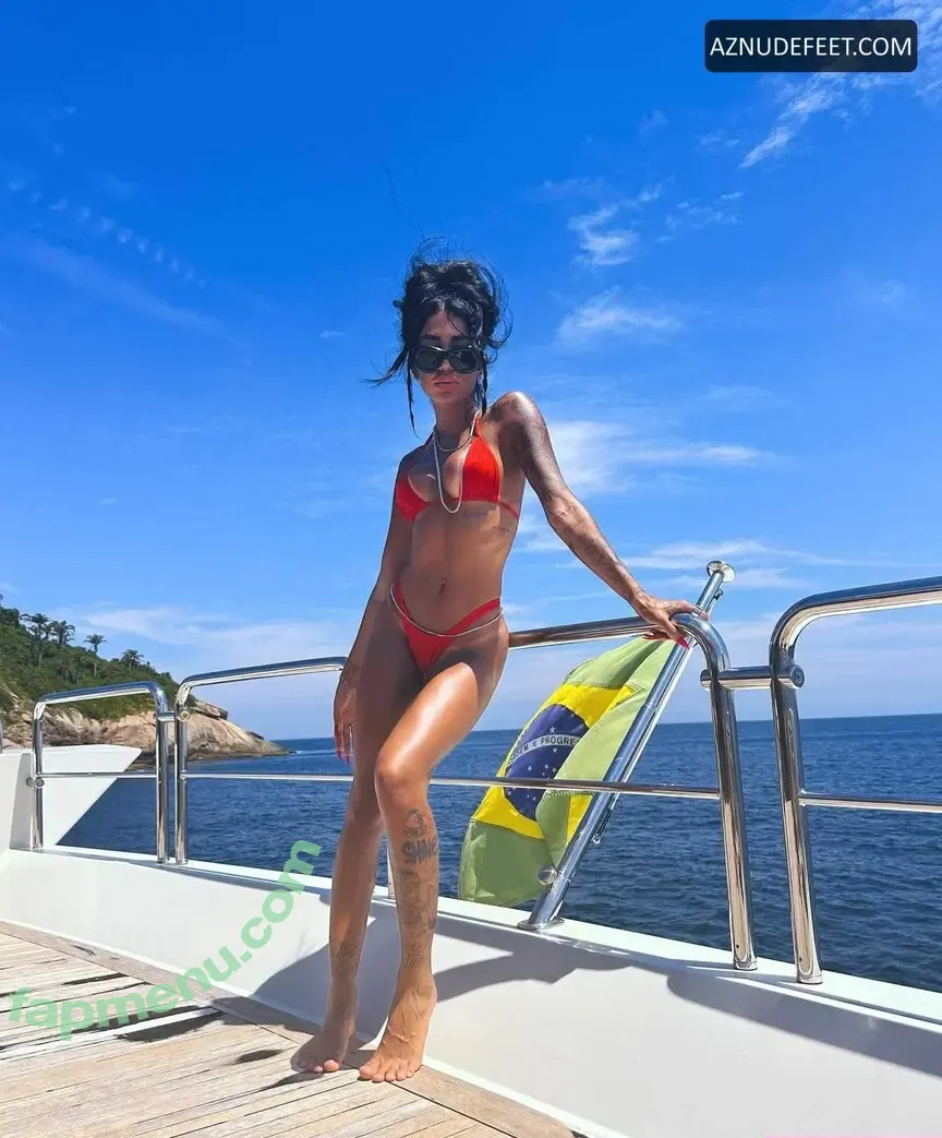 dhiovanna nude photo #0008 (dhiovanna)