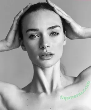  nude photo #0003