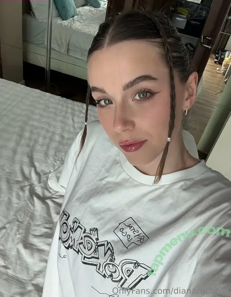 dianarubinski nude photo #0001 (dianacutienerd)
