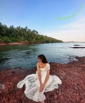 Diksha J Singh / dikshajsingh nude photo #0088