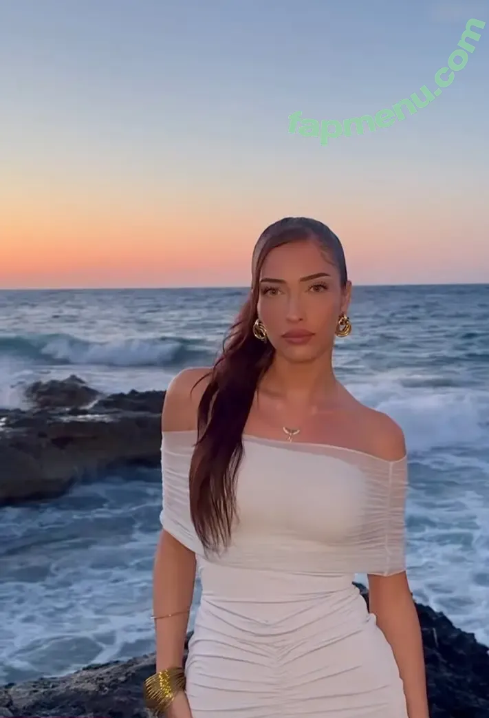 Dilara Hava Tunç nude photo #0032 (Dilara Hava Tunç)