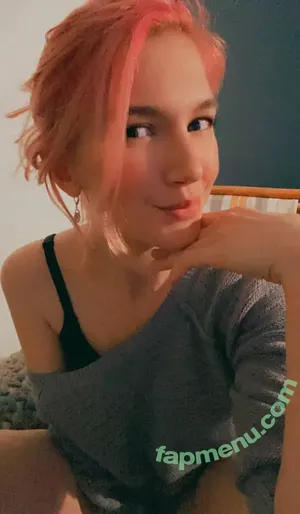  nude photo #0001