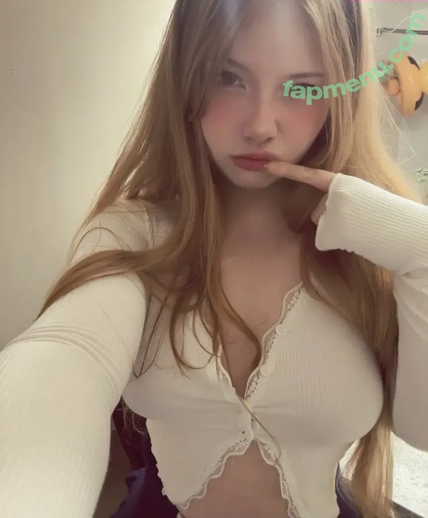 Diovana Konigsreuter nude photo #0004 (diokonigsreuter / diovanakoni)
